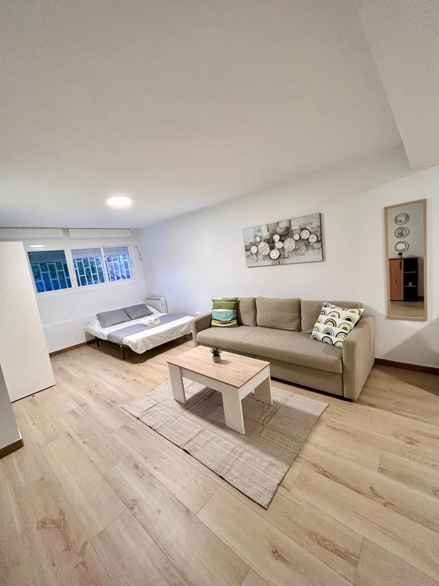 Apartamentos Ribadeo Madrid Kültér fotó